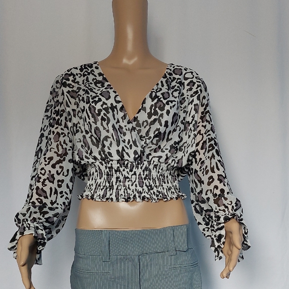 Elie Tahari Black and White Puff Sleeve Smocked Blouse Wimens Size M
